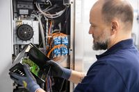 153155_TechService_1812_Motor_Electronic_image-webl